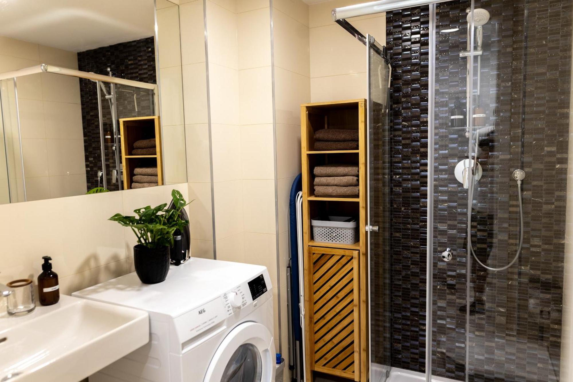 Modern Mezzanine Apt At Jecna St Prague Ngoại thất bức ảnh